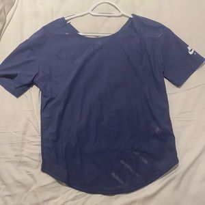 Nike dry-fit extra breathable shirt